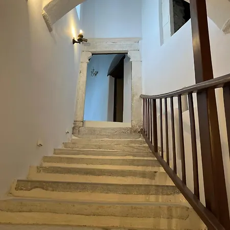 Apartment Katharsis - 15th C Venetian Palace - Naxos Old Town Ii *